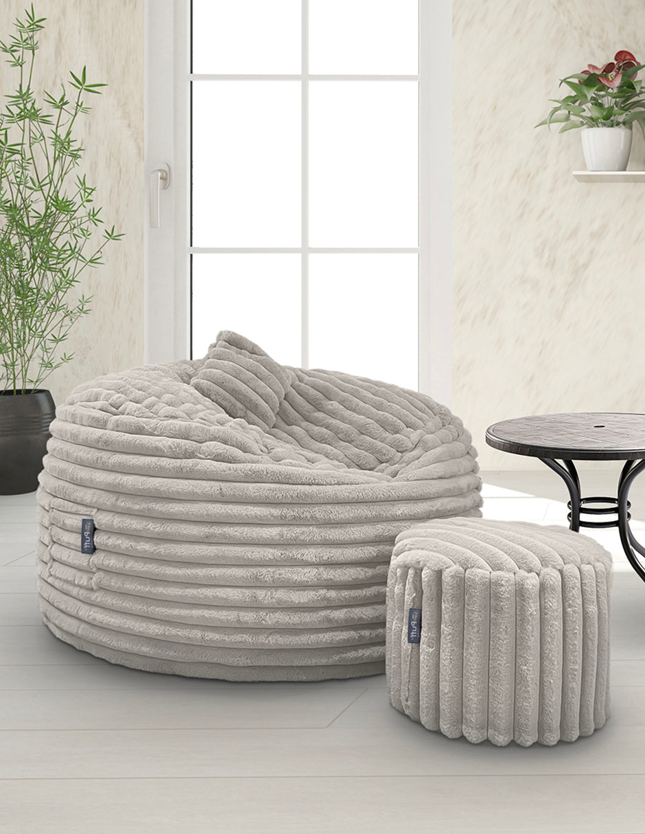 Jumbo Lux con taburete y almohada